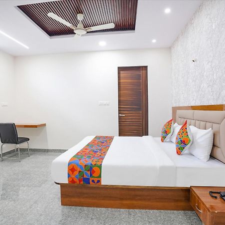 Fabhotel Platinum Palace - Nr Magadi Main Road بنغالور المظهر الخارجي الصورة