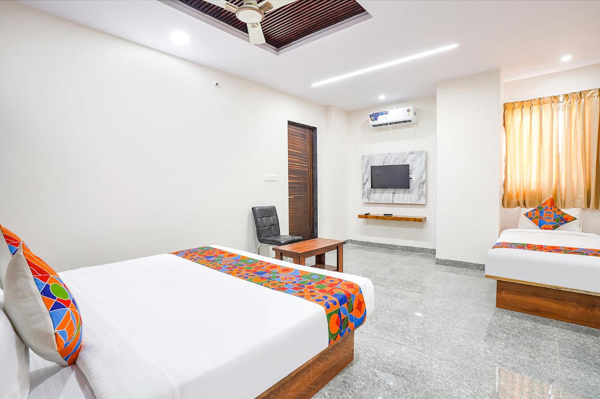 Fabhotel Platinum Palace - Nr Magadi Main Road بنغالور المظهر الخارجي الصورة