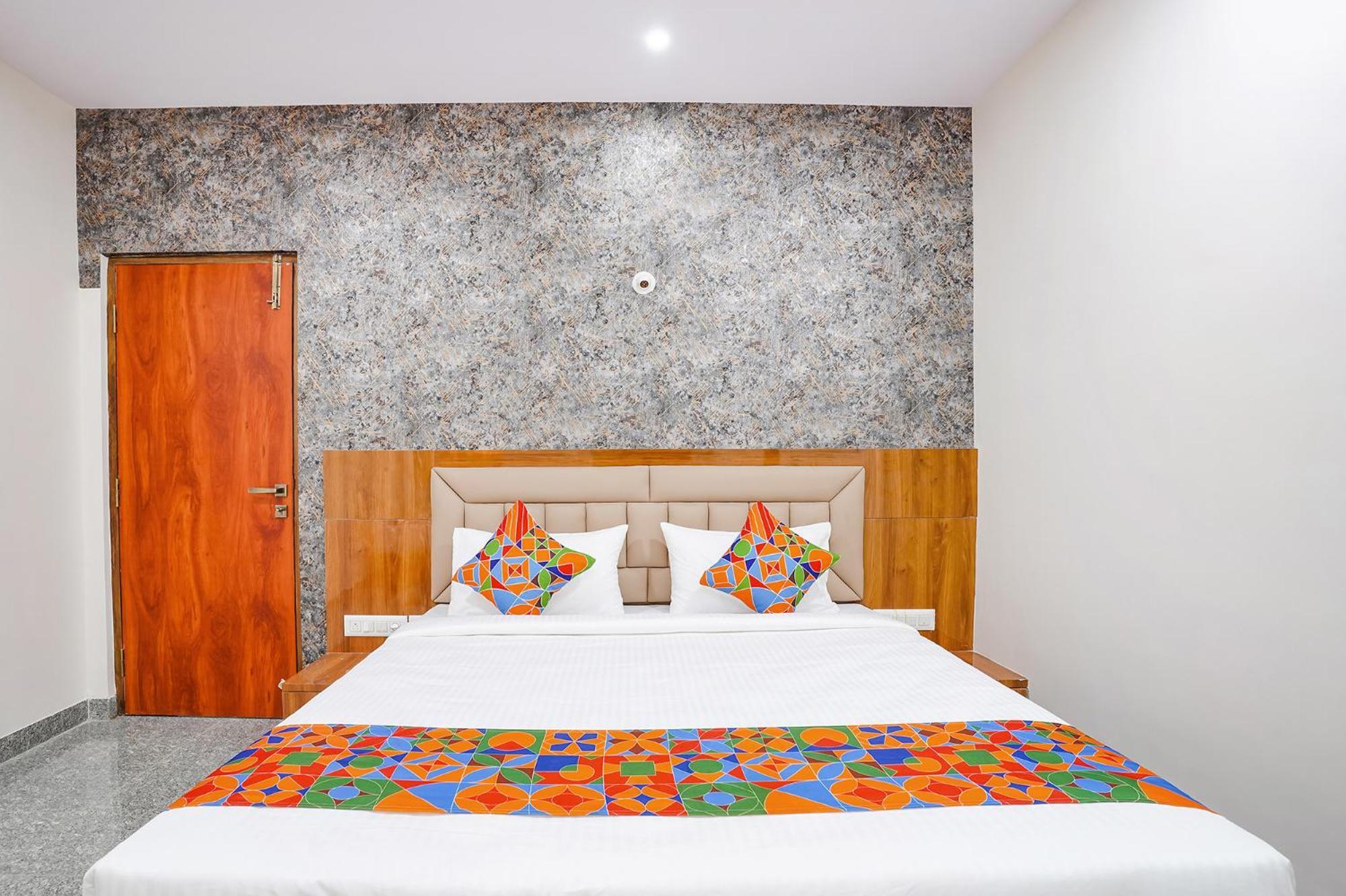 Fabhotel Platinum Palace - Nr Magadi Main Road بنغالور المظهر الخارجي الصورة