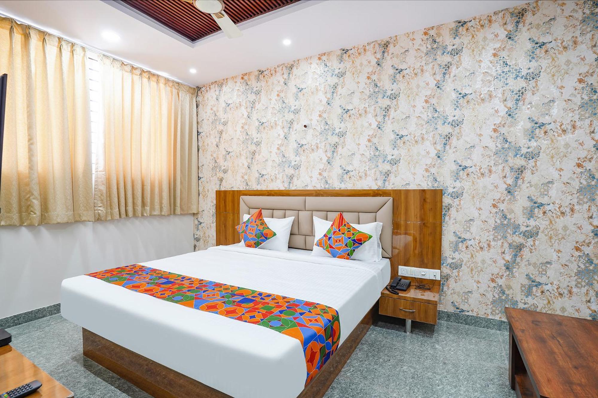 Fabhotel Platinum Palace - Nr Magadi Main Road بنغالور المظهر الخارجي الصورة