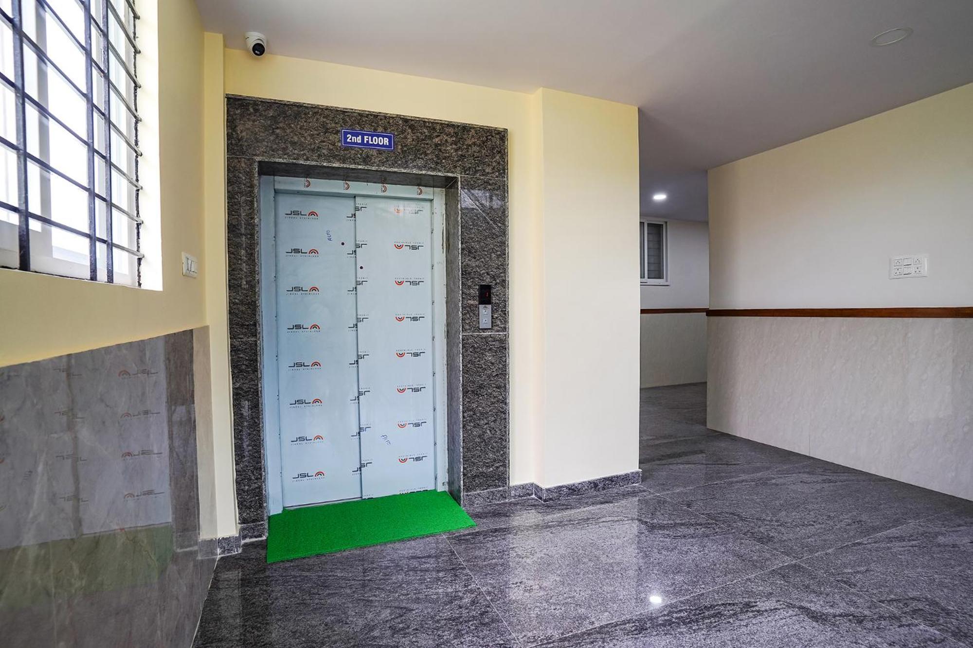 Fabhotel Platinum Palace - Nr Magadi Main Road بنغالور المظهر الخارجي الصورة